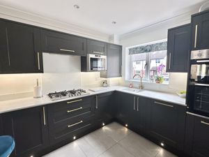 Kitchen- click for photo gallery